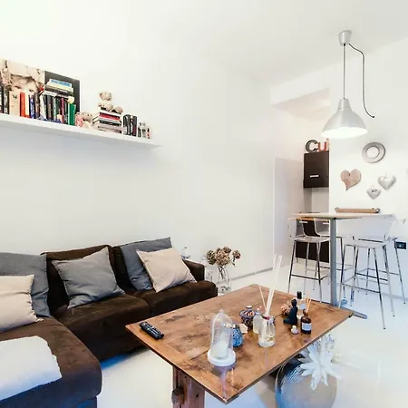 Apartman Giovio Loft By 