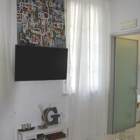 Giovio Loft - The House Of Travelers Appartement *